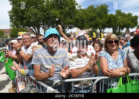 ©PHOTOPQR/LE PROGRES/Philippe TRIAS - 09/07/2022 - Tour de France, Dole, 9 juillet 2022. -8ème étape du tour de France, Dole>Losanna. Cette 8ème étape est partie de la ville de Dole pour celle de Lausanne en Suisse sur 186,3km de route sinueuses à travers le Jura. Les animations ont fait viber la foule. - La 109th° edizione del Tour de France si svolge dal 01 al 24 luglio 2022 - - Foto Stock