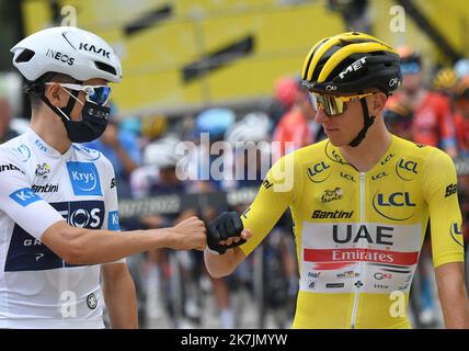 ©PHOTOPQR/LE PROGRES/Philippe TRIAS - 09/07/2022 - Tour de France, Dole, 9 juillet 2022. -8ème étape du tour de France, Dole>Losanna. Cette 8ème étape est partie de la ville de Dole pour celle de Lausanne en Suisse sur 186,3km de route sinueuses à travers le Jura. Le maillot jaune Tadej Pogacar. - La 109th° edizione del Tour de France si svolge dal 01 al 24 luglio 2022 - - Foto Stock