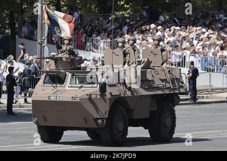 ©Sebastien Muylaert/MAXPPP - Parigi 14/07/2022 Illustrazione troupes motorizees lors de la ceremonie du 14 juillet 2022, Place de la Concorde. Parigi, 14.07.2022 - giornata della Bastiglia in Francia. Foto Stock