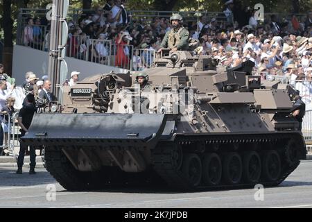 ©Sebastien Muylaert/MAXPPP - Parigi 14/07/2022 Illustrazione troupes motorizees lors de la ceremonie du 14 juillet 2022, Place de la Concorde. Parigi, 14.07.2022 - giornata della Bastiglia in Francia. Foto Stock