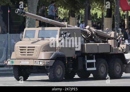 ©Sebastien Muylaert/MAXPPP - Parigi 14/07/2022 Illustrazione du canon Caesar lors de la ceremonie du 14 juillet 2022, Place de la Concorde. Parigi, 14.07.2022 - giornata della Bastiglia in Francia. Foto Stock