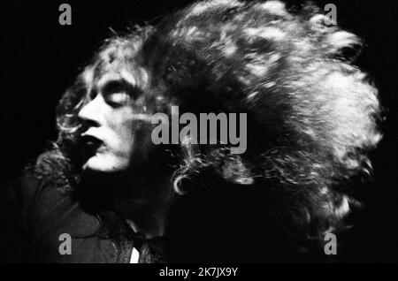 ©Philippe Gras / le Pictorium/MAXPPP - Parigi 10/10/1969 Philippe Gras / le Pictorium - 10/10/1969 - Francia / Ile-de-France / Parigi - Robert Plant, LED Zeppelin, Concerto a Olympia, 1969 / 10/10/1969 - Francia / Ile-de-France (regione) / Parigi - Robert Plant, LED Zeppelin, Concerto ad Olympia, 1969 Foto Stock