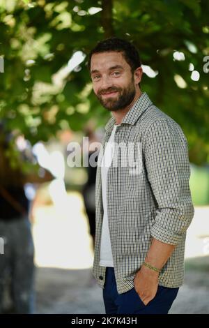 ©Agence Franck Castel/MAXPPP - 20220008 ANGOULEME, FRANCIA AGOSTO 24 Guillaume Gouix partecipa al 15th° Angouleme Film Festival di lingua francese il 24 agosto 2022 ad Angouleme, Francia. Foto Stock