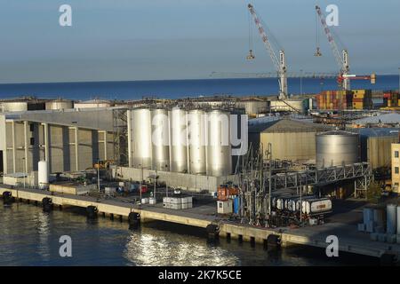 ©Mourad ALLILI/MAXPPP - 14/08/2022 il porto di Genova è, in termini di spazio e traffico, il più grande porto industriale e commerciale d'Italia GENES EN ITALIE Foto Stock