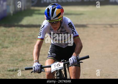 ©Pierre Teyssot/MAXPPP ; Coppa del mondo di Mountain Bike UCI 2022 a Commezzadura il 4 settembre 2022. Finali gara olimpica Cross Country, Pauline Ferrand-Prevot (fra) Â© Pierre Teyssot / Maxppp Foto Stock