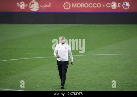 ©Manuel Blondeau/AOP Press/MAXPPP - 22/09/2022 Barcellona Hoalid Regragui capo allenatore del Marocco durante la sessione di allenamento in vista della partita di calcio amichevole della FIFA International tra Marocco e Cile allo stadio RCDE il 22 settembre 2022 a Barcellona, Spagna. Foto Stock