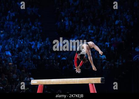 Mylene DeRoche/IP3 - la francese Melanie De Jesus Dos Santos compete nella finale di ginnastica artistica femminile del torneo internazionale francese di ginnastica 23rd presso l'Accor Arena. A Parigi, in Francia, il 25 settembre 2022. Foto Stock