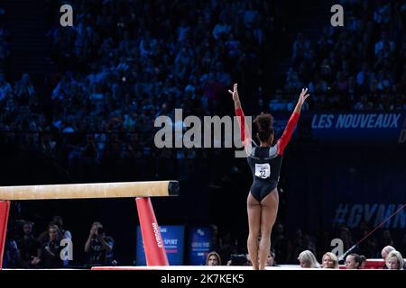 Mylene DeRoche/IP3 - la francese Melanie De Jesus Dos Santos compete nella finale di ginnastica artistica femminile del torneo internazionale francese di ginnastica 23rd presso l'Accor Arena. A Parigi, in Francia, il 25 settembre 2022. Foto Stock