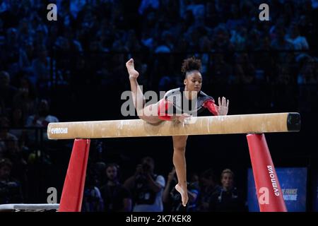 Mylene DeRoche/IP3 - la francese Melanie De Jesus Dos Santos compete nella finale di ginnastica artistica femminile del torneo internazionale francese di ginnastica 23rd presso l'Accor Arena. A Parigi, in Francia, il 25 settembre 2022. Foto Stock