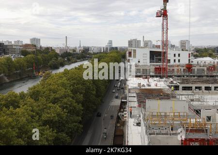 ©PHOTOPQR/LE PARISIEN/olivier corsan ; Ile-Saint-Denis ; 26/09/2022 ; Ile Saint-Denis, Francia, le 26 settembre 2022. Chantier LEGENDRE du Village Olympique pour les JO PARIS 2024 photo : LP /Olivier CORSAN - Paris-sobborgo, France, sept 26th 2022. Costruzione del villaggio olimpico per Parigi 2024 Foto Stock