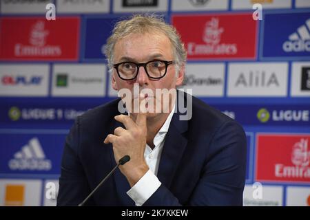 ©Mourad ALLILI/MAXPPP - 10/10/2022 il nuovo allenatore francese Laurent Blanc di Olympique Lyonnais si rivolge a una conferenza stampa presso il Groupama Stadium Training Center di Decines-Charpieu, vicino Lione, Francia orientale, il 10 ottobre 2022. Foto Stock
