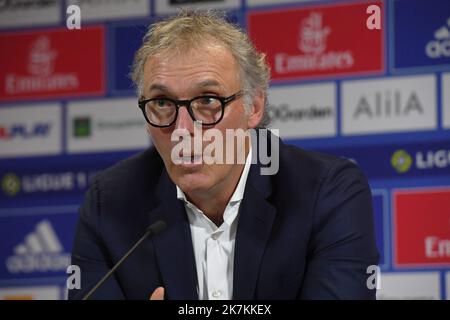 ©Mourad ALLILI/MAXPPP - 10/10/2022 il nuovo allenatore francese Laurent Blanc di Olympique Lyonnais si rivolge a una conferenza stampa presso il Groupama Stadium Training Center di Decines-Charpieu, vicino Lione, Francia orientale, il 10 ottobre 2022. Foto Stock