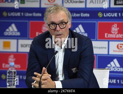 ©Mourad ALLILI/MAXPPP - 10/10/2022 il nuovo allenatore francese Laurent Blanc di Olympique Lyonnais si rivolge a una conferenza stampa presso il Groupama Stadium Training Center di Decines-Charpieu, vicino Lione, Francia orientale, il 10 ottobre 2022. Foto Stock