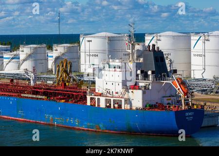 Impianto di stoccaggio del petrolio, Klaipeda, contea omonima, Lituania Foto Stock