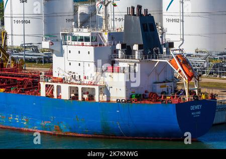 Impianto di stoccaggio del petrolio, Klaipeda, contea omonima, Lituania Foto Stock