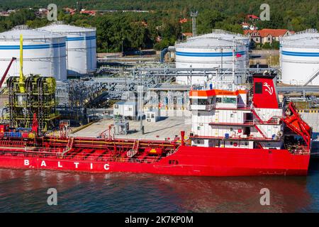 Impianto di stoccaggio del petrolio, Klaipeda, contea omonima, Lituania Foto Stock