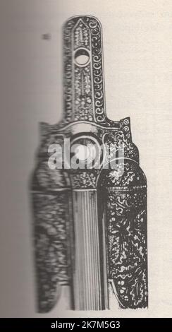 una collezione illustrata di tecniche, metodi e strumenti di incisione di un libro sconosciuto : antica decorazione incisa di fucile da caccia ( pistola da caccia ) Foto Stock