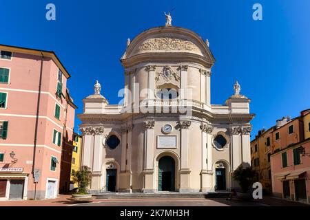 Chiesa Collegiata di San Giovanni Battista, Parasio, il centro storico di Imperia, frazione di Porto Maurizio. Provincia di Imperia, regione Liguria. Italia. Foto Stock