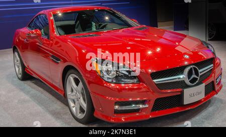 CHICAGO, il/USA - FEBBRAIO 8: Un'auto Mercedes SLK 2013, Chicago Auto Show (CAS). Foto Stock
