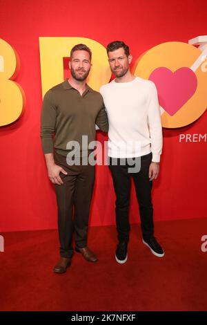 18 ottobre 2022: LUKE MACFARLANE e BILLY EICHNER parteciperanno alla prima di Sydney di 'BROS' al quartiere dello spettacolo di Hoyts il 18 ottobre 2022 a Sydney, NSW Australia (Credit Image: © Christopher Khoury/Australian Press Agency via ZUMA Wire) Foto Stock