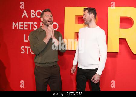 18 ottobre 2022: LUKE MACFARLANE e BILLY EICHNER parteciperanno alla prima di Sydney di 'BROS' al quartiere dello spettacolo di Hoyts il 18 ottobre 2022 a Sydney, NSW Australia (Credit Image: © Christopher Khoury/Australian Press Agency via ZUMA Wire) Foto Stock