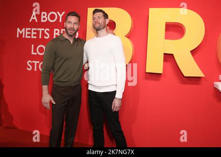 18 ottobre 2022: LUKE MACFARLANE e BILLY EICHNER parteciperanno alla prima di Sydney di 'BROS' al quartiere dello spettacolo di Hoyts il 18 ottobre 2022 a Sydney, NSW Australia (Credit Image: © Christopher Khoury/Australian Press Agency via ZUMA Wire) Foto Stock