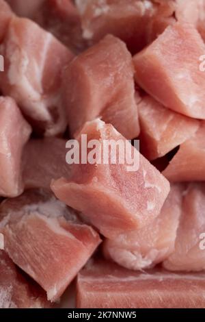 carne di maiale fresca a fette, pezzi di carne cruda per barbecue. Foto Stock