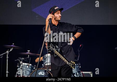 La band editoriale si esibisce dal vivo al Victorious Festival di Portsmouth, Regno Unito, il 28th agosto 2022. Foto Stock