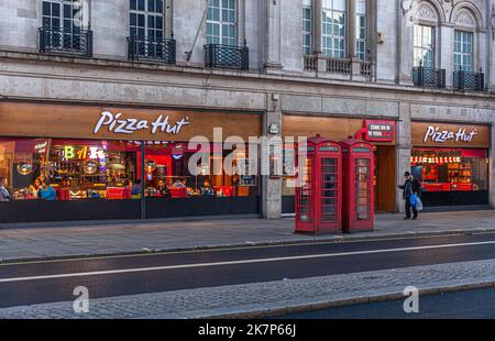 Filiale di Pizza Hut, Londra centrale, Inghilterra, Regno Unito. Foto Stock