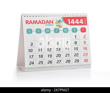 Calendario dell'Ufficio del Santo Ramadan Calendario del mese 2023 isolato su sfondo bianco Foto Stock