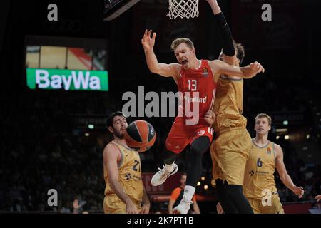 Monaco, Germania. 18th Ott 2022. Andreas Obst ( Bayern 13 ) durante il Turkish Airlines Eurolega Basketball Match tra FC Bayern Basketball e FC Barcelona Basket all'Audi Dome di Monaco di Baviera, GERMANIA. (Foto: Julia Christin Kneissl/Sports Press Photo/C - SCADENZA UN'ORA - ATTIVA FTP SOLO SE LE IMMAGINI HANNO MENO DI UN'ORA - Alamy) Credit: SPP Sport Press Photo. /Alamy Live News Foto Stock