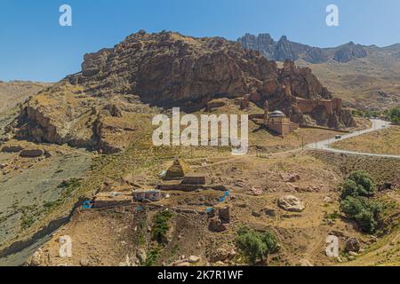 Il castello di Dogubeyazit e la moschea di Eski Bayezid, Turchia Foto Stock