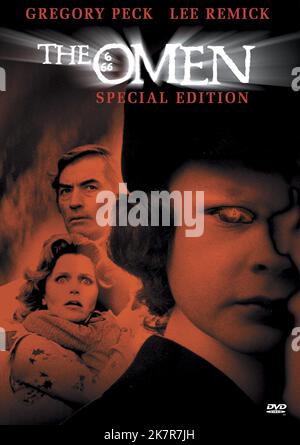 Lee Remick, Greogry Peck & Harvey Stephens Movie poster Film The Omen (USA/Regno Unito 1976) regista: Richard Donner 06 gennaio 1976 **ATTENZIONE** questa fotografia è ad uso esclusivamente editoriale ed è copyright della 20TH CENTURY FOX e/o del fotografo assegnato dalla Film o Production Company e può essere riprodotta solo da pubblicazioni in concomitanza con la promozione del suddetto Film. È richiesto un credito obbligatorio a 20TH CENTURY FOX. Il fotografo deve essere accreditato anche se conosciuto. Nessun uso commerciale può essere concesso senza l'autorizzazione scritta di The Film Company. Foto Stock