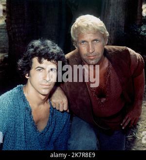 James Naughton & Ron Harper Television: Planet of the Apes (1972) personaggi: Pete Burke, Alan Virdon 13 ottobre 1974 **AVVERTENZA** questa fotografia è solo per uso editoriale ed è copyright della TELEVISIONE 20th CENTURY FOX e/o del fotografo assegnato dalla Film o dalla Società di produzione e può essere riprodotta solo da pubblicazioni in concomitanza con la promozione del film di cui sopra. È richiesto un credito obbligatorio per LA TELEVISIONE 20th CENTURY FOX. Il fotografo deve essere accreditato anche quando è noto. Nessun uso commerciale può essere concesso senza autorizzazione scritta da parte della Film Company. Foto Stock