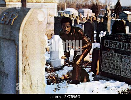 Il grande punteggio di Richard Rountree Film Shaft! (USA 1972) Direttore: Gordon Parks 08 giugno 1972 **ATTENZIONE** questa fotografia è ad uso esclusivamente editoriale ed è copyright della MGM e/o del fotografo assegnato dalla Film o Production Company e può essere riprodotta solo da pubblicazioni in concomitanza con la promozione del suddetto Film. È richiesto un credito obbligatorio a MGM. Il fotografo deve essere accreditato anche se conosciuto. Nessun uso commerciale può essere concesso senza l'autorizzazione scritta di The Film Company. Foto Stock