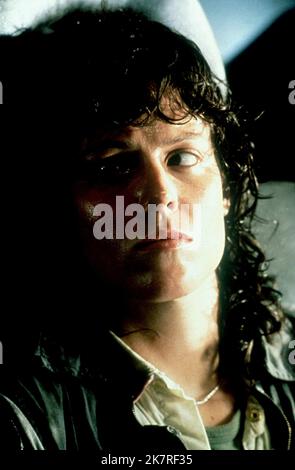Sigourney Weaver Film Alien (USA/UK 1979) personaggi: Ripley regista: Ridley Scott 25 May 1979 **WARNING** questa fotografia è ad uso esclusivamente editoriale ed è copyright della 20TH CENTURY FOX e/o del fotografo assegnato dalla Film o Production Company e può essere riprodotta solo da pubblicazioni in concomitanza con la promozione del suddetto Film. È richiesto un credito obbligatorio a 20TH CENTURY FOX. Il fotografo deve essere accreditato anche se conosciuto. Nessun uso commerciale può essere concesso senza l'autorizzazione scritta di The Film Company. Foto Stock
