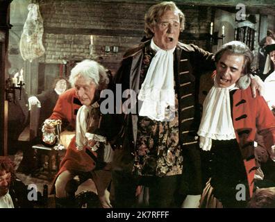 Trevor Howard Film: The bawdy Adventures of Tom Jones (UK 1976) personaggi: CON Squire Western / Literaturverfilmung (basato sul libro di Henry Fielding) regista: Cliff Owen 10 maggio 1976 **AVVERTENZA** questa fotografia è solo per uso editoriale ed è copyright di IMMAGINI UNIVERSALI e/o del fotografo assegnato dalla Film o dalla Production Company e può essere riprodotta solo da pubblicazioni in concomitanza con la promozione del film di cui sopra. È richiesto un credito obbligatorio per LE FOTO UNIVERSALI. Il fotografo deve essere accreditato anche quando è noto. Non può essere concesso alcun uso commerciale senza Foto Stock