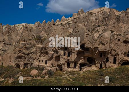 Cave dimore a Zelve Museo all'aperto, Cappadocia, Turchia Foto Stock