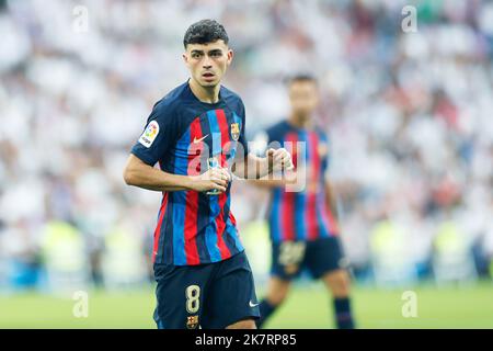 Madrid, Spagna. Credit: D. 16th Ott, 2022. Pedri (Barcellona) Calcio/Calcio : incontro spagnolo 'la Liga Santander' tra il Real Madrid 3-1 FC Barcellona all'Estadio Santiago Bernabeu di Madrid, Spagna. Credit: D .Nakashima/AFLO/Alamy Live News Foto Stock