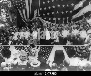 Il Presidente Taft parla alla Casa di Corte di Manassas-1911 Foto Stock