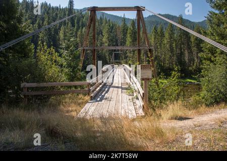 Spalato Creek Pack Bridge sul fiume Lochsa, porta d'ingresso alla Selway-Bitterroot Wilderness, Idaho County, Powell, Idaho, USA Foto Stock