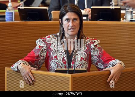 Namur, Belgio, 19 ottobre 2022. IL SIG. Jacqueline Galant è stato raffigurato nel corso di una sessione plenaria del Parlamento vallone a Namur, mercoledì 19 ottobre 2022. FOTO DI BELGA ERIC LALMAND Foto Stock