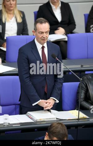 Berlino, Germania. 19th Ott 2022. Il Dr. Volker Wissing, Ministro federale tedesco per gli affari digitali e i trasporti, nel corso di un discorso seguito da interrogativi da parte di membri del Bundestag tedesco. Credit: Juergen Nowak/Alamy Live News Foto Stock