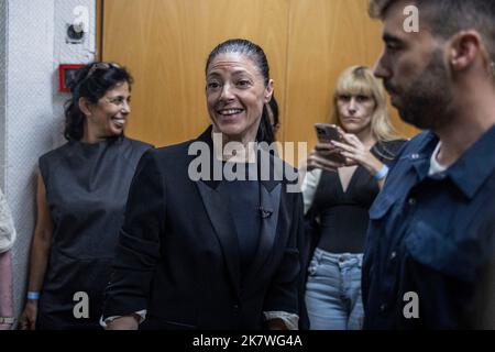 19 ottobre 2022, Israele, Tel Aviv: Il ministro israeliano dei Trasporti e della sicurezza stradale Merav Michaeli partecipa a un evento pre-elettorale presso l'Associazione dei costruttori d'Israele. Il 01 novembre 2022 si terranno in Israele le elezioni legislative per eleggere la Knesset 25th. Foto: Ilia Yefimovich/dpa Foto Stock