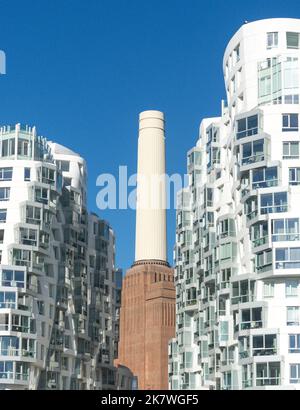 Pico House appartamento costruzione e camino di batteria centrale elettrica, nove Elms, Borough di Wandsworth, Greater London, Inghilterra, Regno Unito Foto Stock