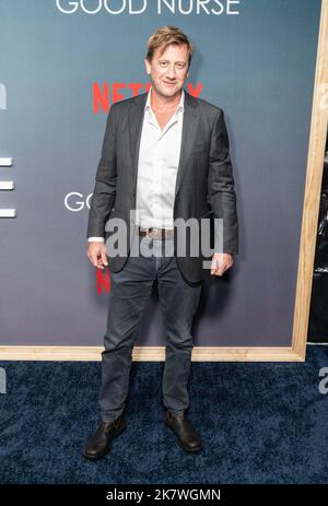 18 ottobre 2022, New York, New York, Stati Uniti: Charles Graeber partecipa alla prima Netflix di Good Nurse al Paris Theater (Credit Image: © Lev Radin/Pacific Press via ZUMA Press Wire) Foto Stock