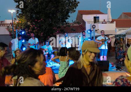 Al Canti - Musica popolare Portoghese da Alentejo nel Festival Andancas 2022 a Campinho. Alentejo, Portogallo Foto Stock