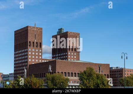 Oslo, Norvegia - 15 ottobre 2022: Il municipio di Oslo è mostrato a Oslo, Norvegia. Foto Stock