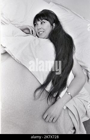 ANITA HARRIS cantante pop inglese nel settembre 1964. Foto: Tony Gale Foto Stock