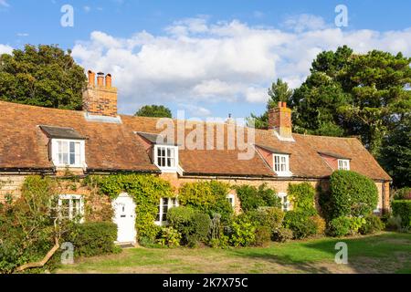 Tradizionale cottage paese inglese cottage villaggio nel Suffolk villaggio di Orford Suffolk Regno Unito Orford Suffolk Inghilterra Regno Unito Europa Foto Stock